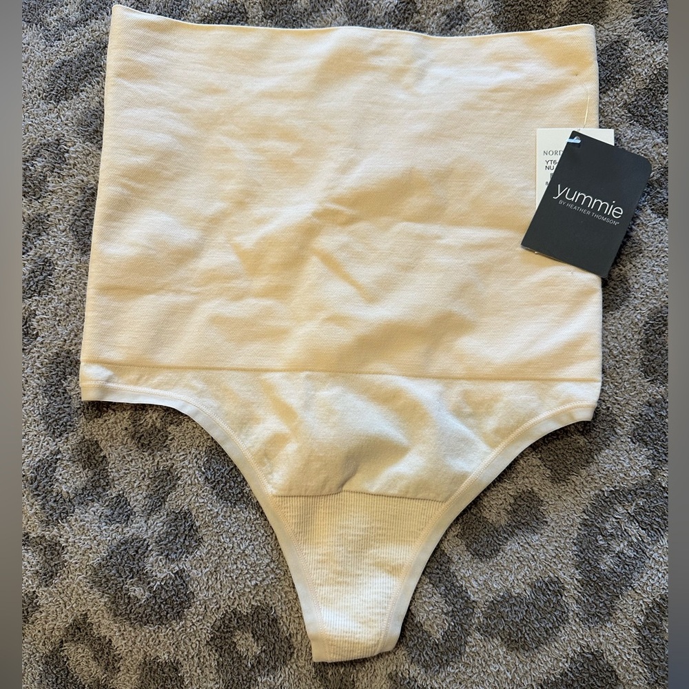 NWT Yummie S/M Shapewear Thong